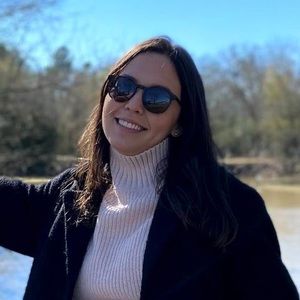 Meet your Posher, Andrea